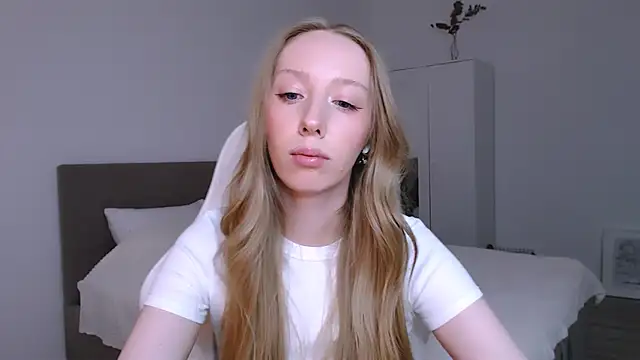 Luna_insniity's cam snapshot