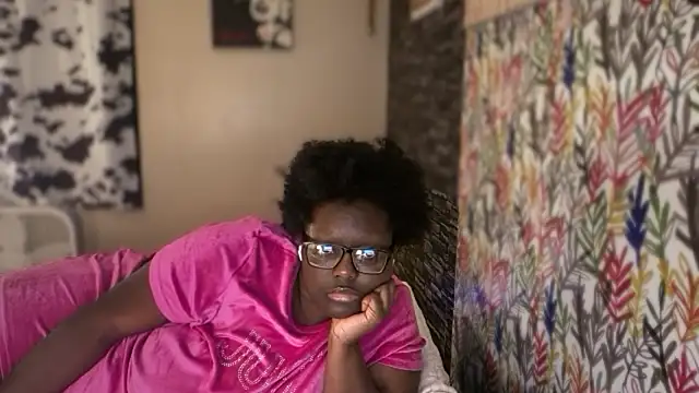 -Yagurlwest's cam snapshot