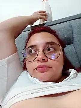 CURVY-HORNY's cam snapshot