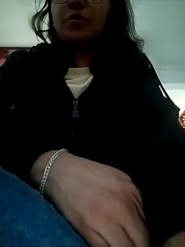 bri_ali's cam snapshot