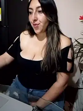 Valeria_montana_'s cam snapshot