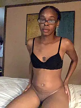 Jasmine_FullsShine's cam snapshot