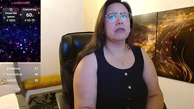 amalia_brunette's cam snapshot