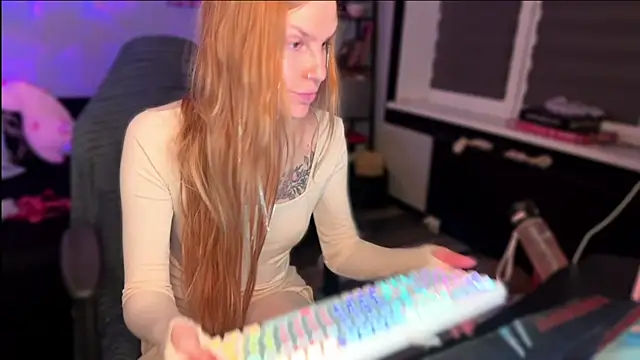 Lunaacyy's cam snapshot