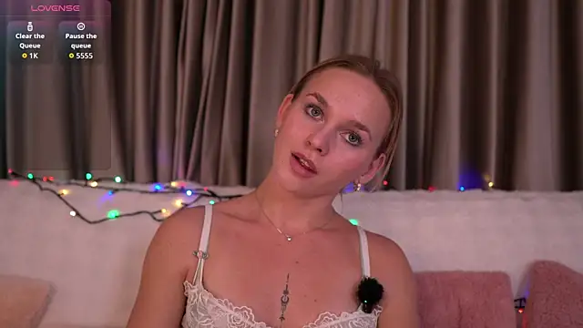 Ellis_Moonlite's cam snapshot