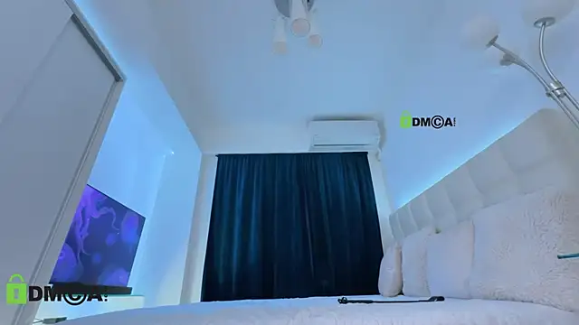 ScarlettAndTom's cam snapshot