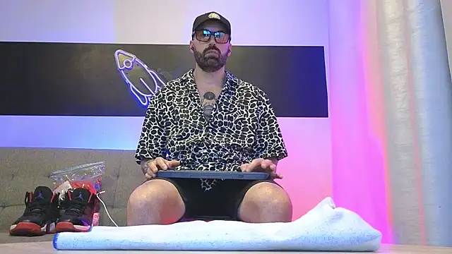 MattxFeet live sex cam