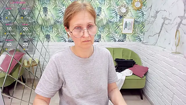 Paris_Cherry's cam snapshot