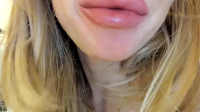 Politeeliza's cam snapshot