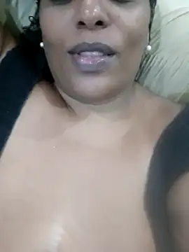 Maliaebonyfetish's cam snapshot