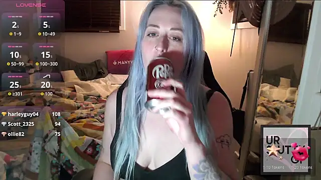 ursluttygf's cam snapshot