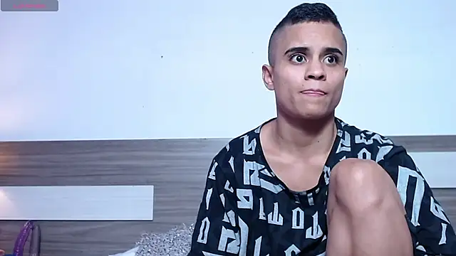 Liiamthompson live sex cam