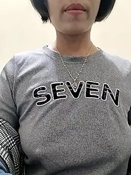 love_sexy090's cam snapshot