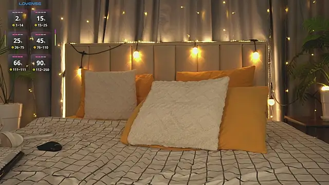 juli_hox live sex cam