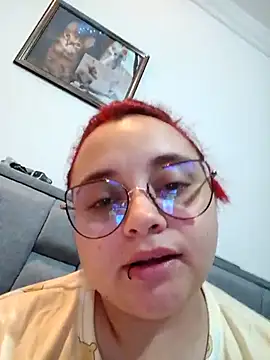 CURVY-HORNY's cam snapshot