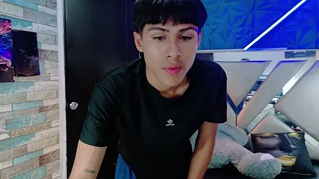 StormLuxX's cam snapshot