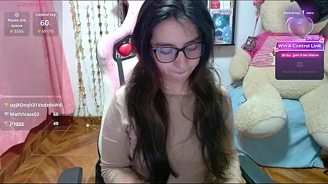 Maggie_Fox3's cam snapshot