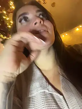 sarahreyess_11's cam snapshot