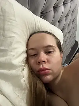 Nicole_Loving's cam snapshot