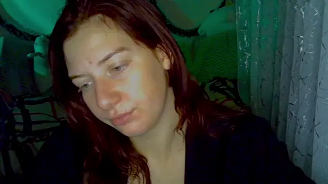 Lily_Ember's cam snapshot