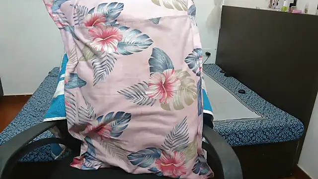 LovelyRosy live sex cam