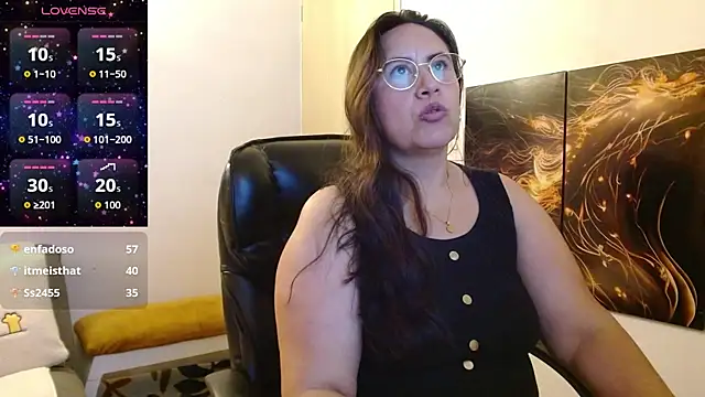 amalia_brunette's cam snapshot