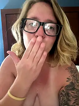 Lizzyloo live sex cam