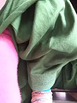 Indian-couple2025's cam snapshot