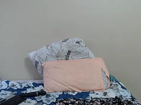 SexyLipss_ live sex cam