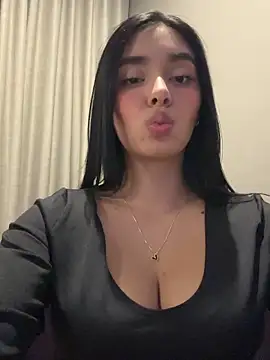 MiaSofia__ live sex cam