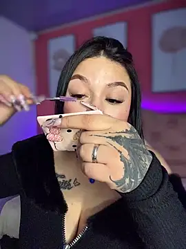 Megaan__More's cam snapshot