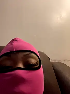 BlackPinayPussy's cam snapshot