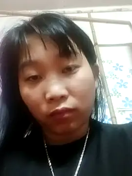 Lynnlyy9x's cam snapshot