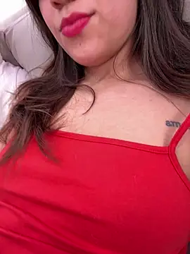 Saralatinaa live sex cam