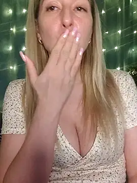 madinka525's cam snapshot