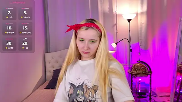 Milana_Key live sex cam