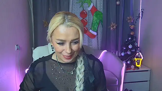 KatrinaCharm's cam snapshot