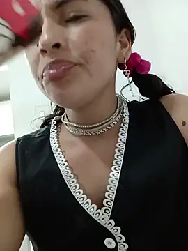 Fox_Roxxan's cam snapshot