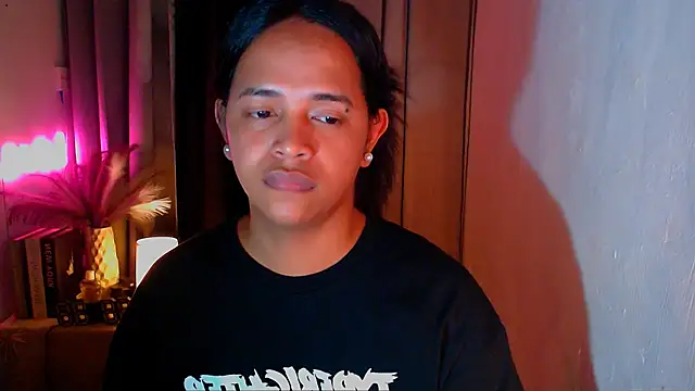 Lorainnelustts live sex cam