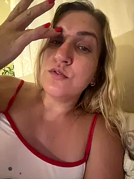 Bia_sexynovaes live sex cam