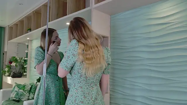 BigTitsLady-'s cam snapshot