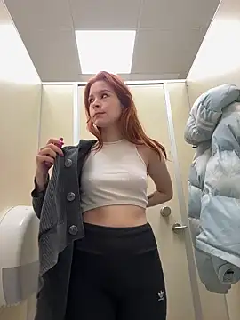 _Little_Ginger's cam snapshot