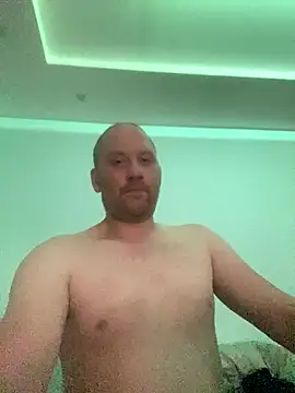 Krzysiekg123's cam snapshot