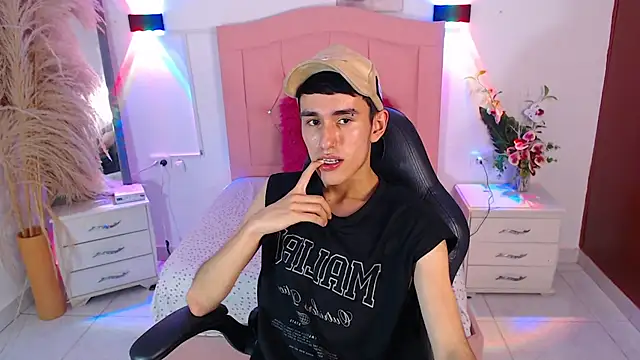 sweet_twiink's cam snapshot