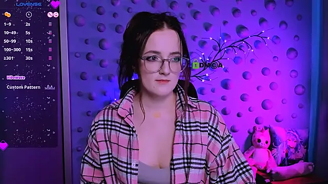 luna_berryy's cam snapshot