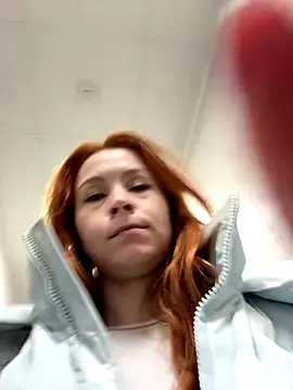 _Little_Ginger's cam snapshot