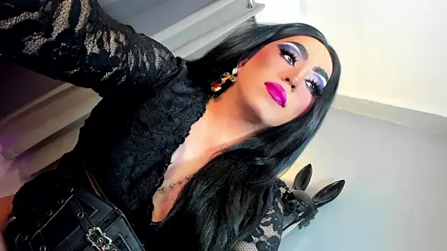 DominaAurumXXX live sex cam