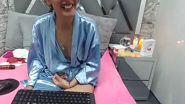 YanetRose's cam snapshot