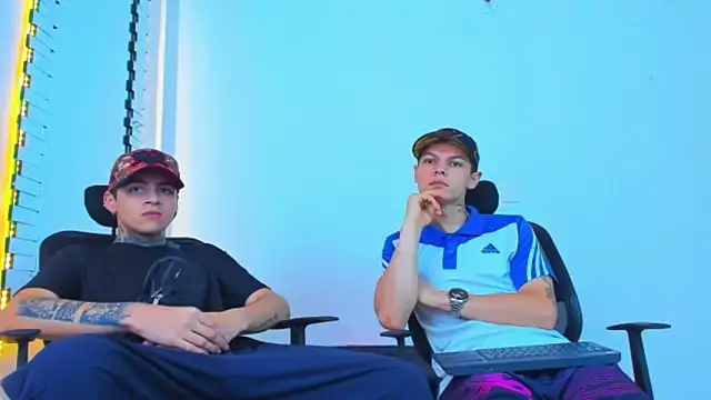 HOT_boy2025's cam snapshot