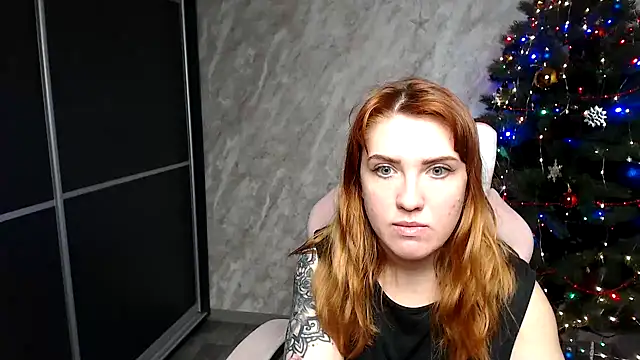 Reginasmilee live sex cam